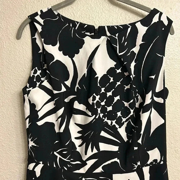 Signature Darby Women Sleeveless Dress Black and White Floral Pattern Size 10 - Picture 2 of 5